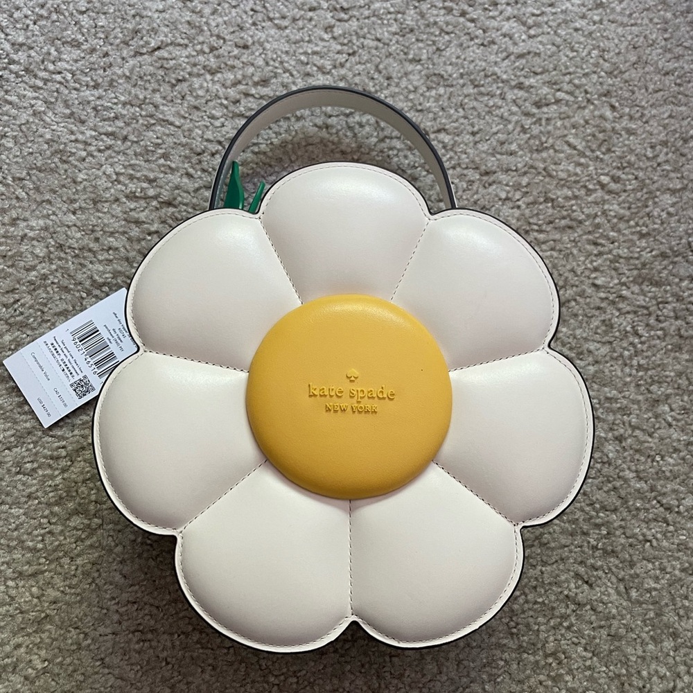 Day Tripper 3d Daisy Crossbody